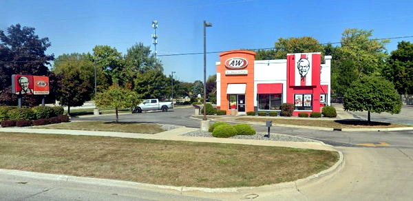 A&W Restaurant - Saginaw - 8130 Gratiot Rd (newer photo)